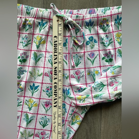 Crown And Ivy Printed Notch Capri Pajama Set Women’s Small - Picture 9 of 11